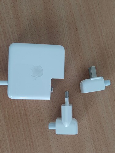 macbook adaptor